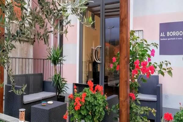 Al Borgo Aparthotel Sarzana Exterior photo