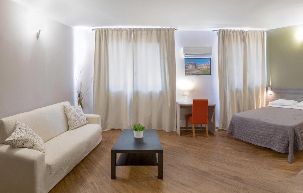 Al Borgo Aparthotel Sarzana Exterior photo